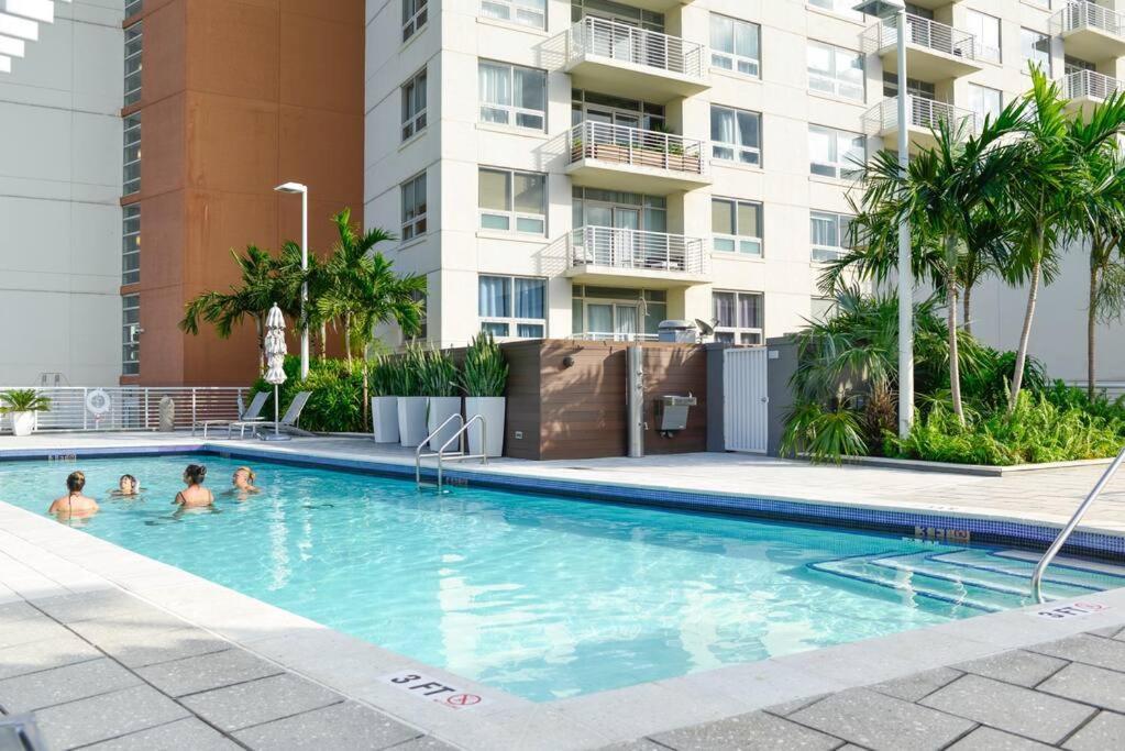 Lovely Condo At Midtown Miami With Pool Exterior photo